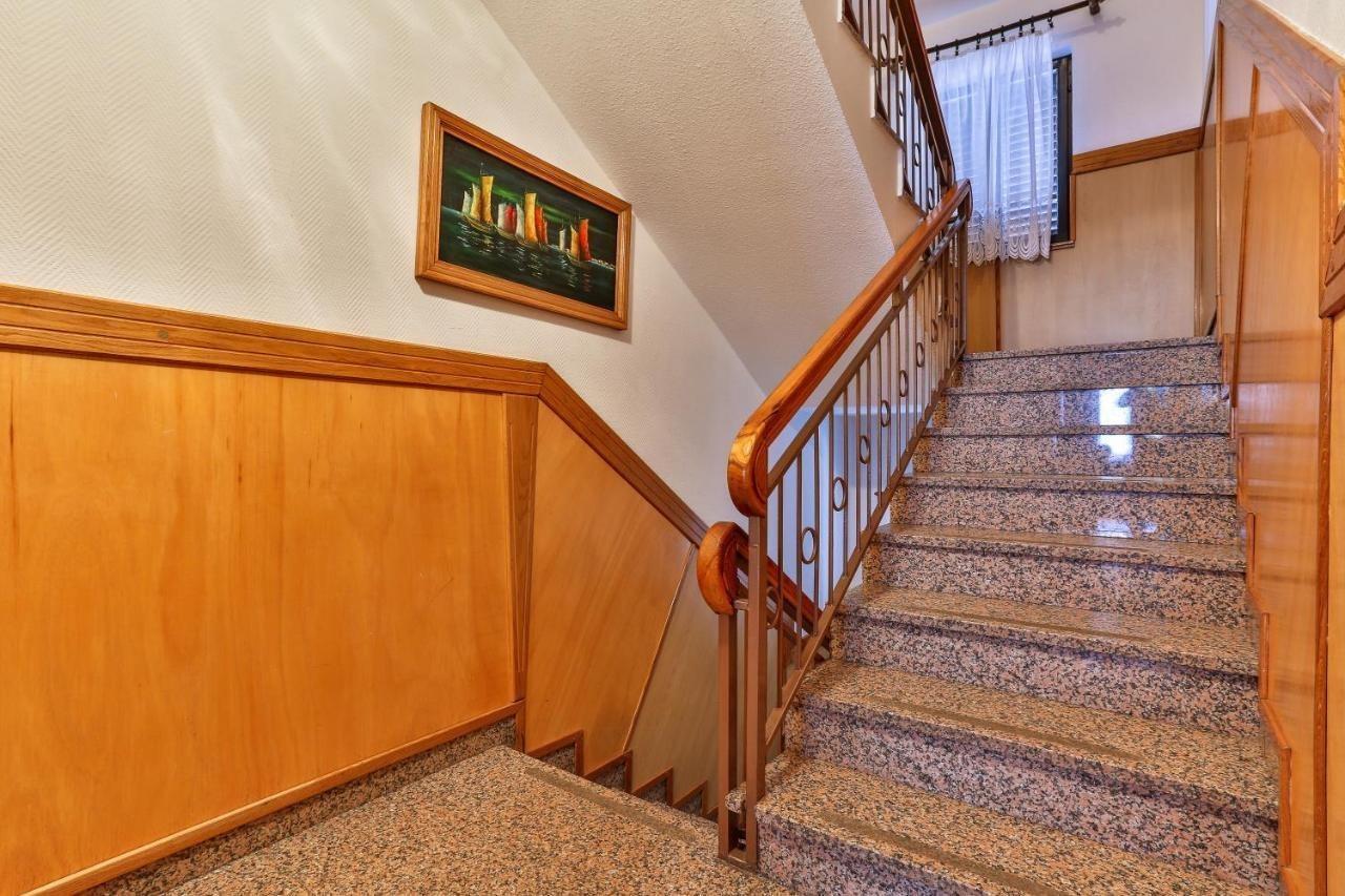 Villa Dvor Kornic 부드바 외부 사진